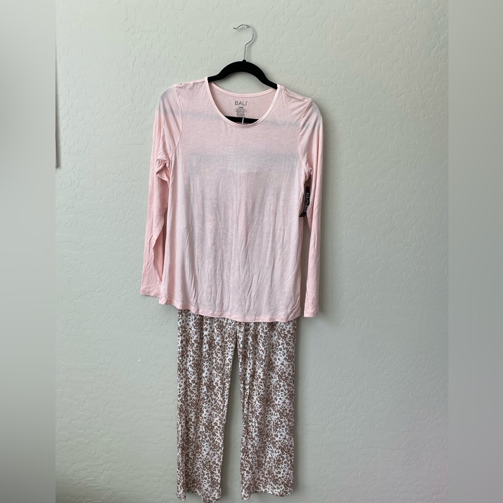 Bali Pink Long Sleeve Top and Pants Set. Size S